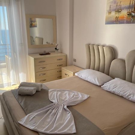 Apartment With Huge Sea View Balcony Саранда Екстер'єр фото