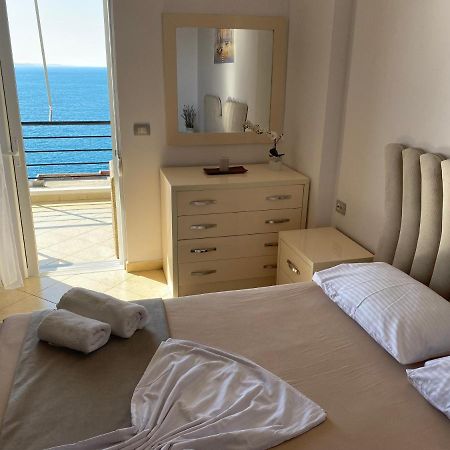 Apartment With Huge Sea View Balcony Саранда Екстер'єр фото